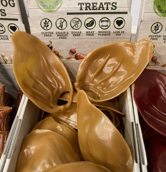 Vegetable Natural Smoked / Peanut Butter Pigs Ears - Dogs Go Shop Natural Dog Chew - Grain & Gluten Free